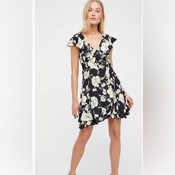 Free People French Quarter Ruffle Wrap Dress Onyx Combo XS NWT - Picture 1 of 12